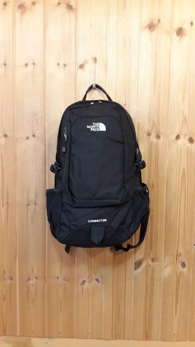 【雷市場（ポンジャン）商品韓国直送】 ※ THE NORTH FACE(ザ・ノース・フェイス) 通勤者 ノートパソコン バックパック (純正)