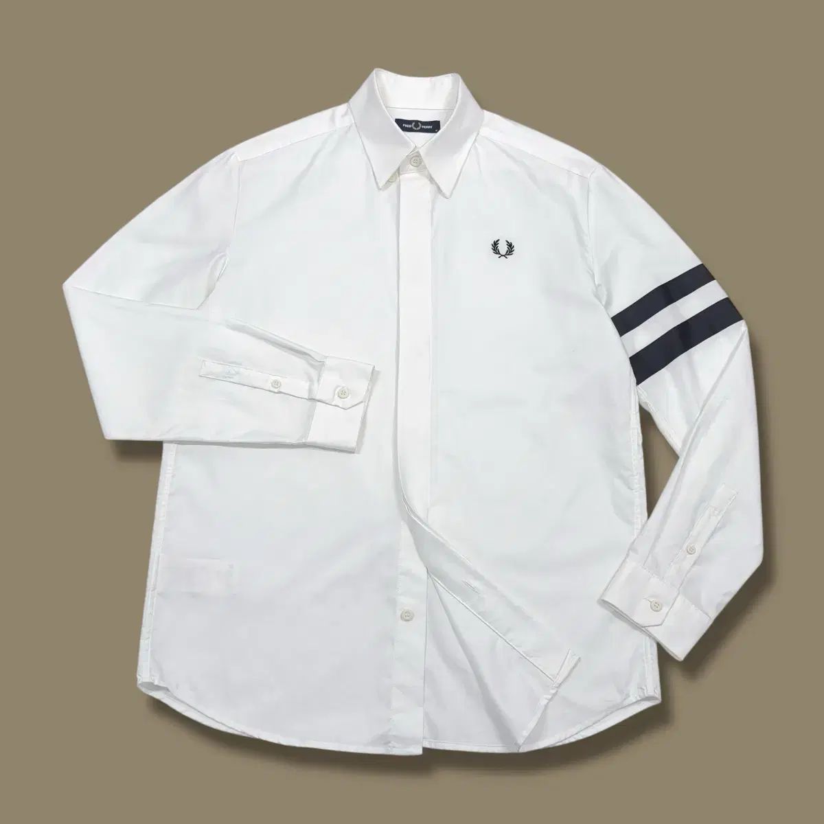 FRED PERRY フレッドペリー 白 ショルダーシャツ