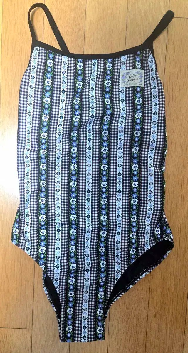 ループプルーフ デイジー テーブル ブラック L 水着