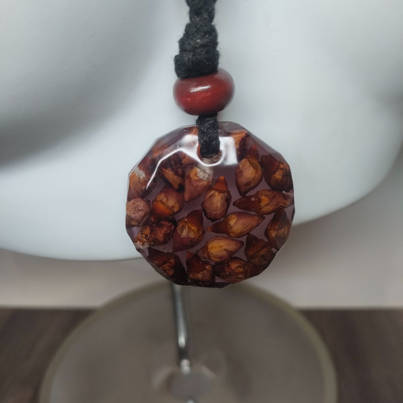 いわくつき・美品】謎の タニシ ネックレス アクセサリー ペンダント 