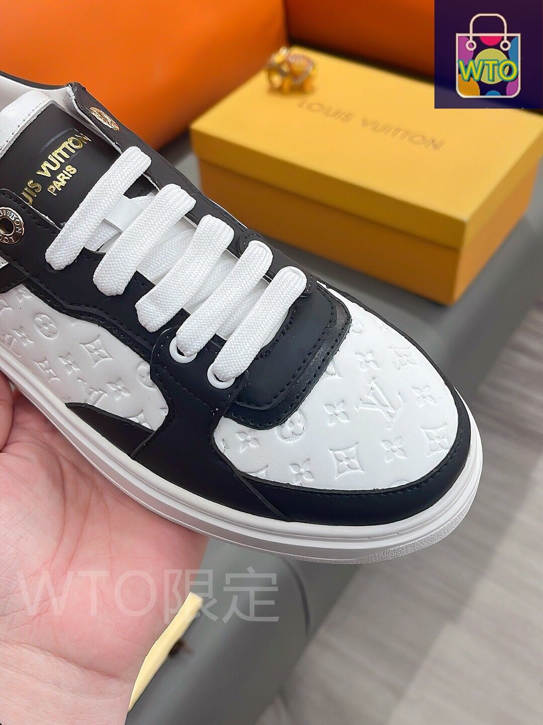Louis Vuitton ロートップカジュアル紳士靴｜本日限定特価｜新品