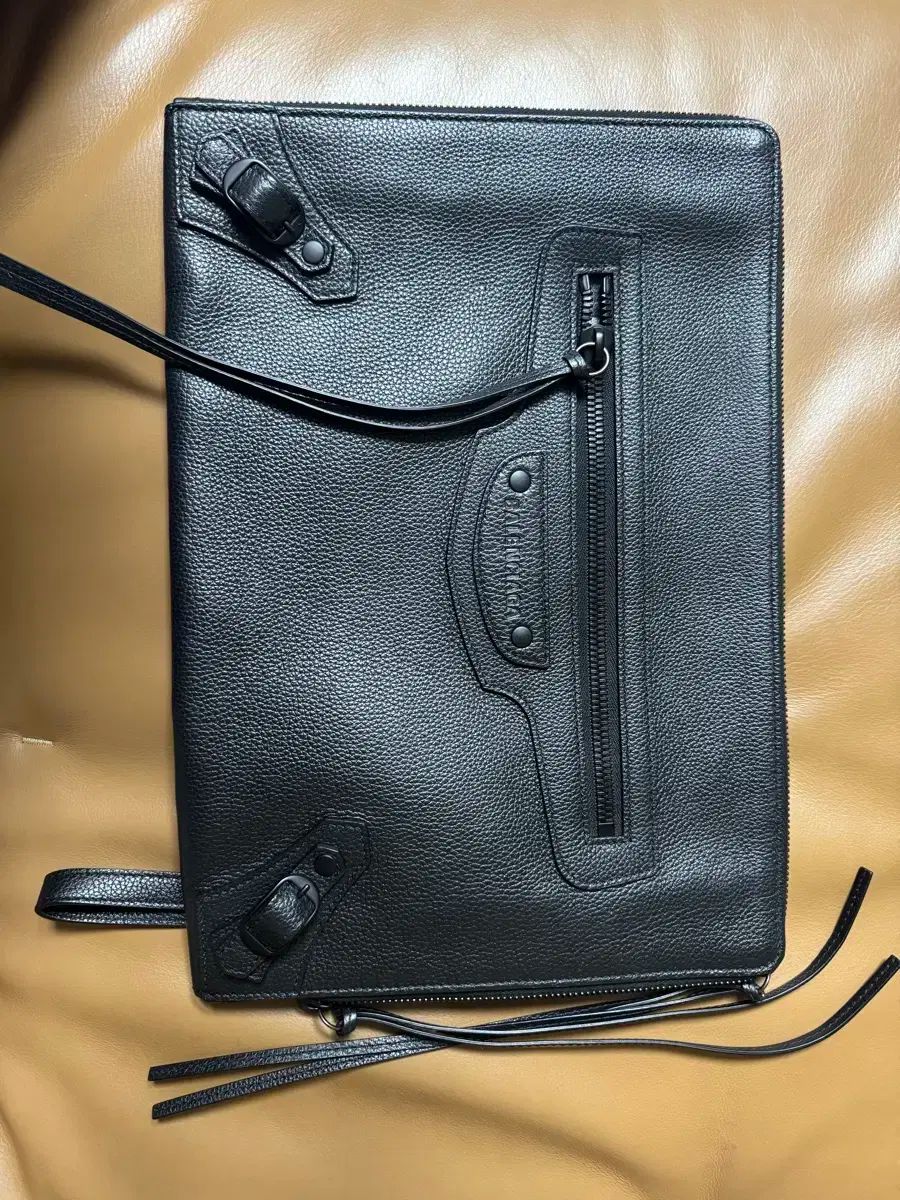 BALENCIAGA バレンシアガ モーター クラッチ