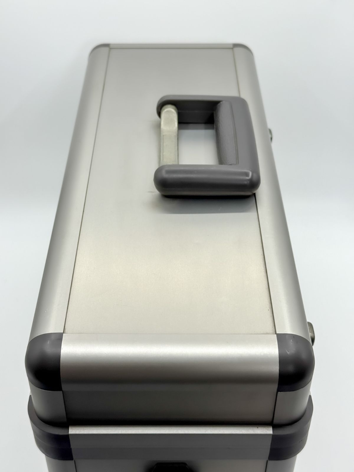 SONY Video8 システムケース LCH‑V8902 鍵付き／ショルダーストラップ