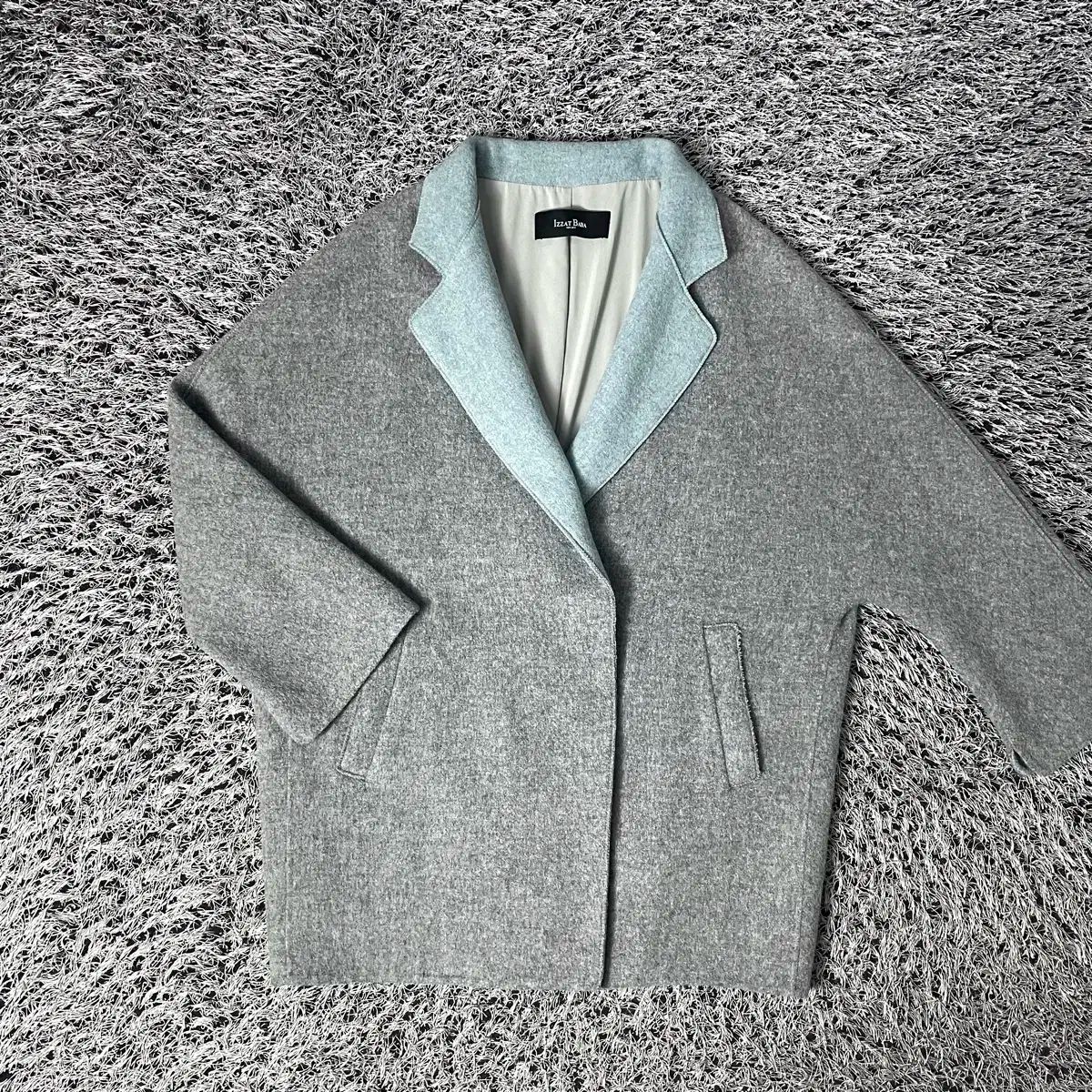 ◆THE IZZAT COLLECTION ウールカシミヤダブルハーフコート IZZAT IZZAT(イザット) ババ レディース カシミヤ ブレンド