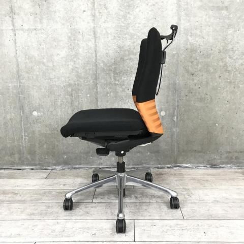 オカムラ okamura 製 フィーゴチェア IB