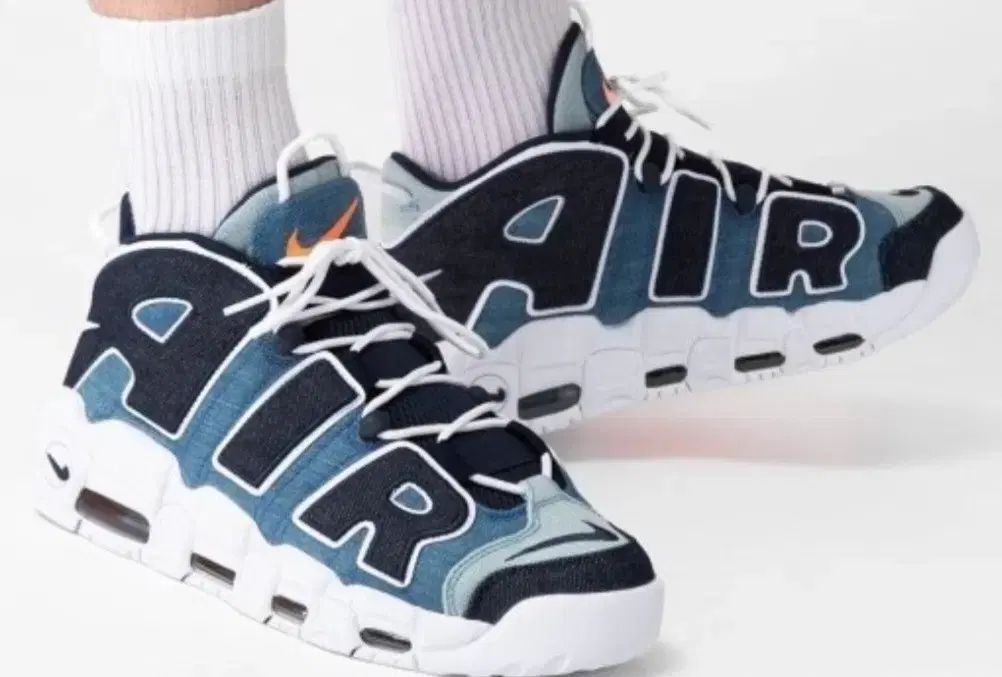 NIKE ナイキ アップテンポ デニム