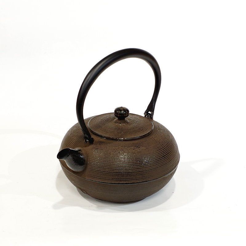 龍文堂造 葛谷高彫富士形 羽付鉄瓶 小振 煎茶道具 【公式通販】