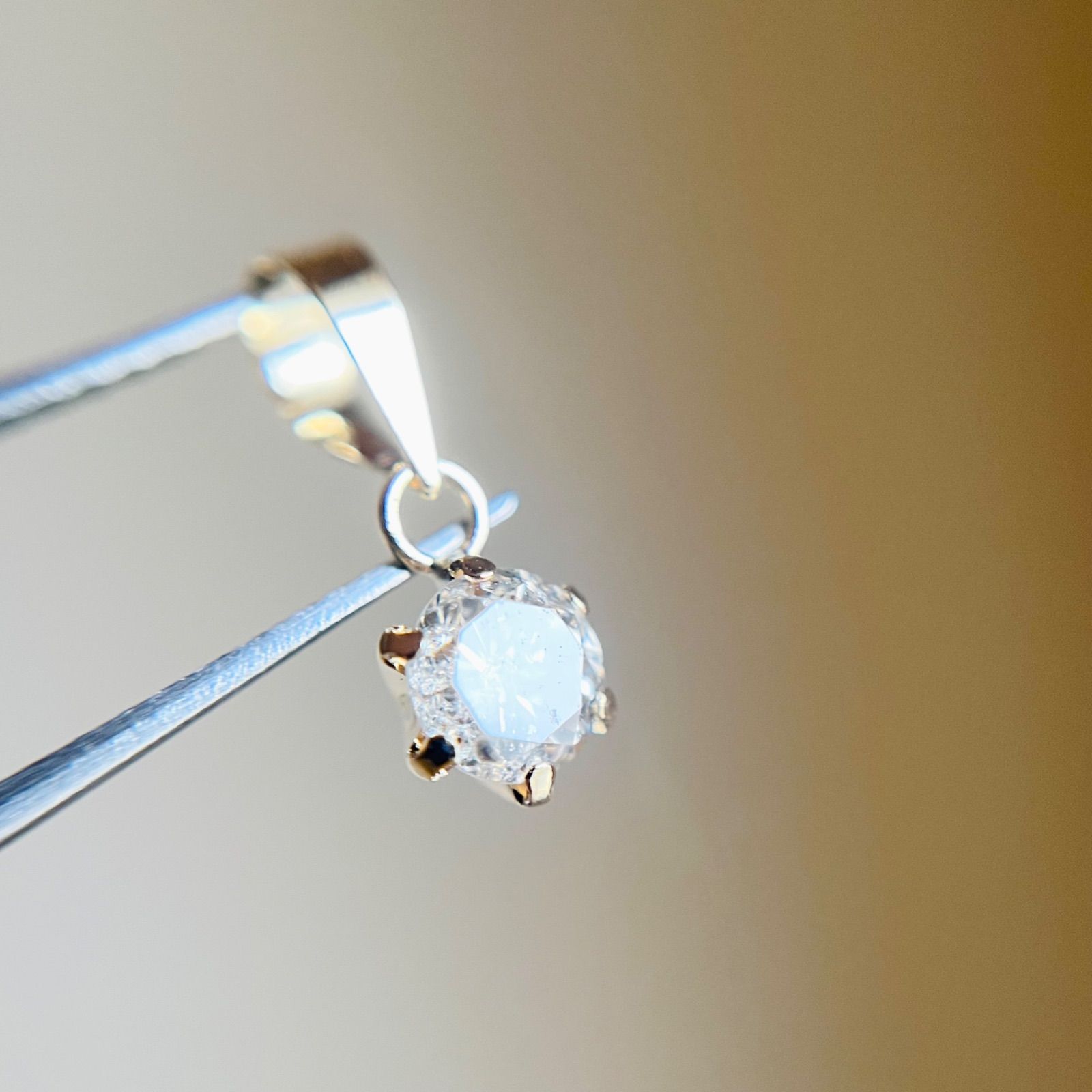 【SALE☆特価☆】K18 天然ダイヤモンド　0.30ctペンダントトップ3 SALE☆特価☆】K18 天然ダイヤモンド 0.30ctペンダントトップ 3