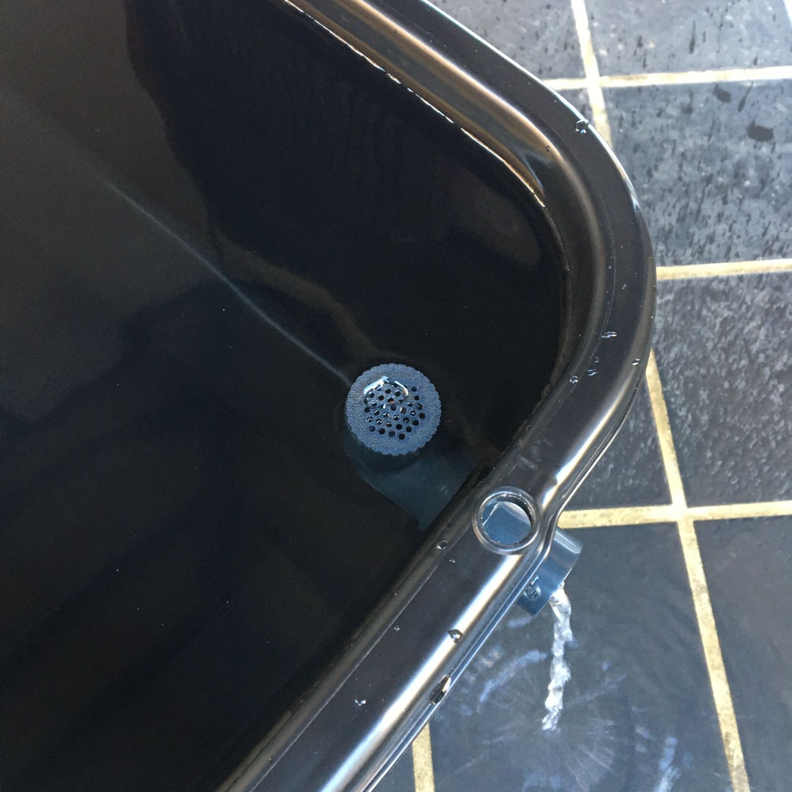 メダカ飼育ケース 75㍑黒x4個 オーバーフローキャップ付 めだか飼育