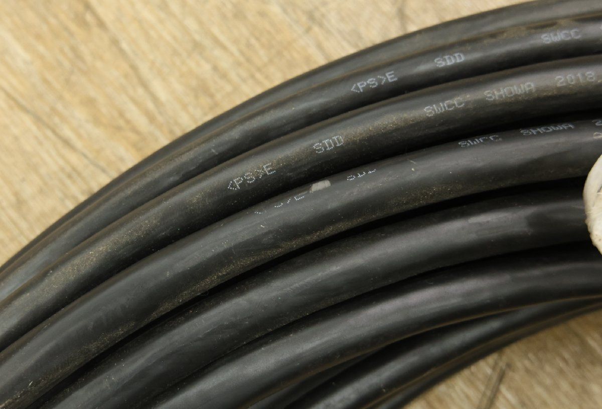 夢を叶える 送料無料 ♥品 昭和 CVケーブル 4C×8SQ 長さ約80-90M程 600V 8m? 北海道 沖縄 離島 配送不可 併 う2下