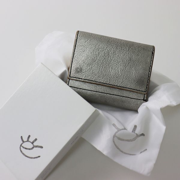 ebagos エバゴス 2019 メタリック スナップ付き三つ折り財布 SILVER/シルバー 小物【2400013383691】 ebagos エバゴス 2019 メタリック スナップ付き三つ折り財布 SILVER