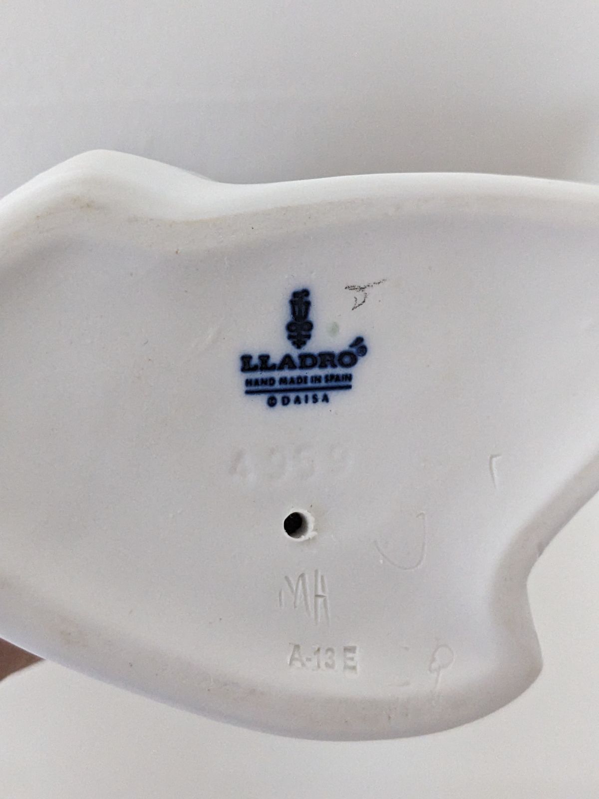 リヤドロ磁器人形天使の考えごと