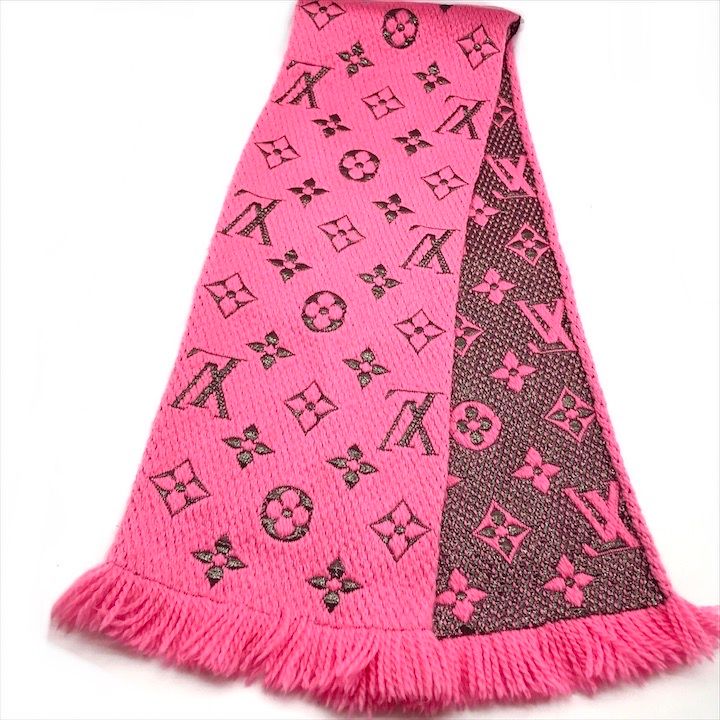 Louis Vuitton ピンク マフラー フリンジ付き ルイヴィトンピンク ロゴ入り マフラー フリンジ付き