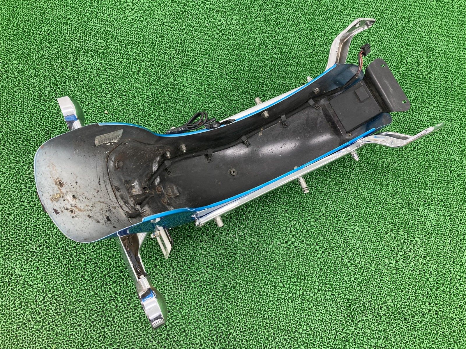 FLSTC1340 リアフェンダー ハーレー 純正 バイク 部品 ヘリテイジ