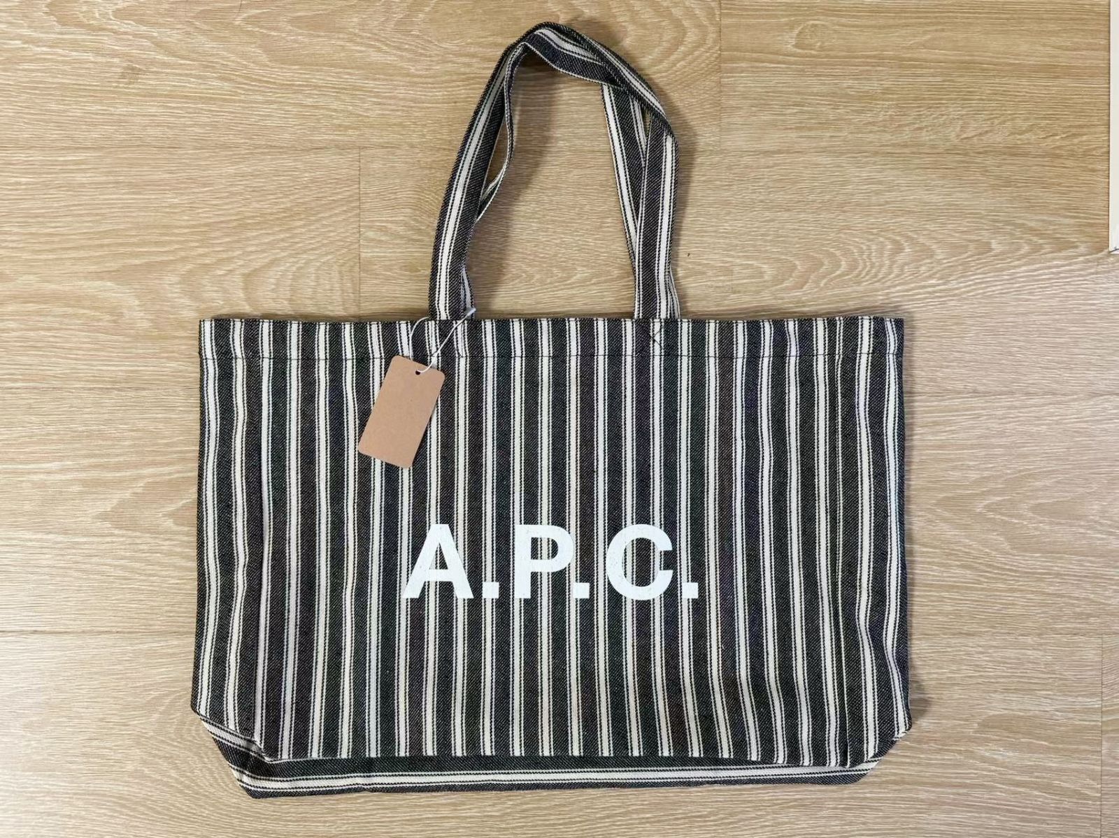 A.P.C. アーペーセー トートバッグ 大きいサイズ ブラック