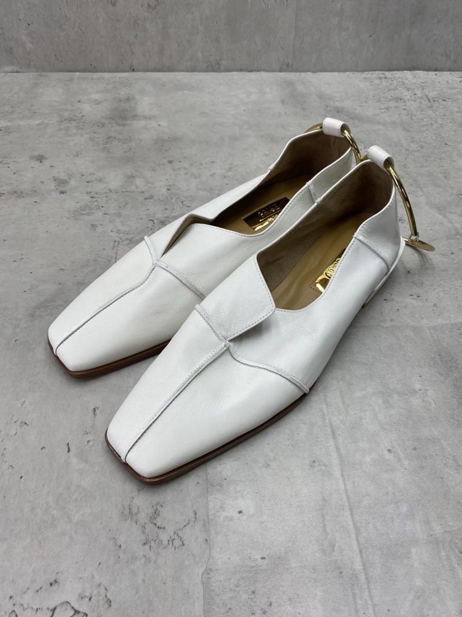 ルタロン グリーズパンプス GRISE レザースクエアクロスシームパンプス GRISE（グリーズ）の「GRISE 4.5cmレザースクエアクロスシーム