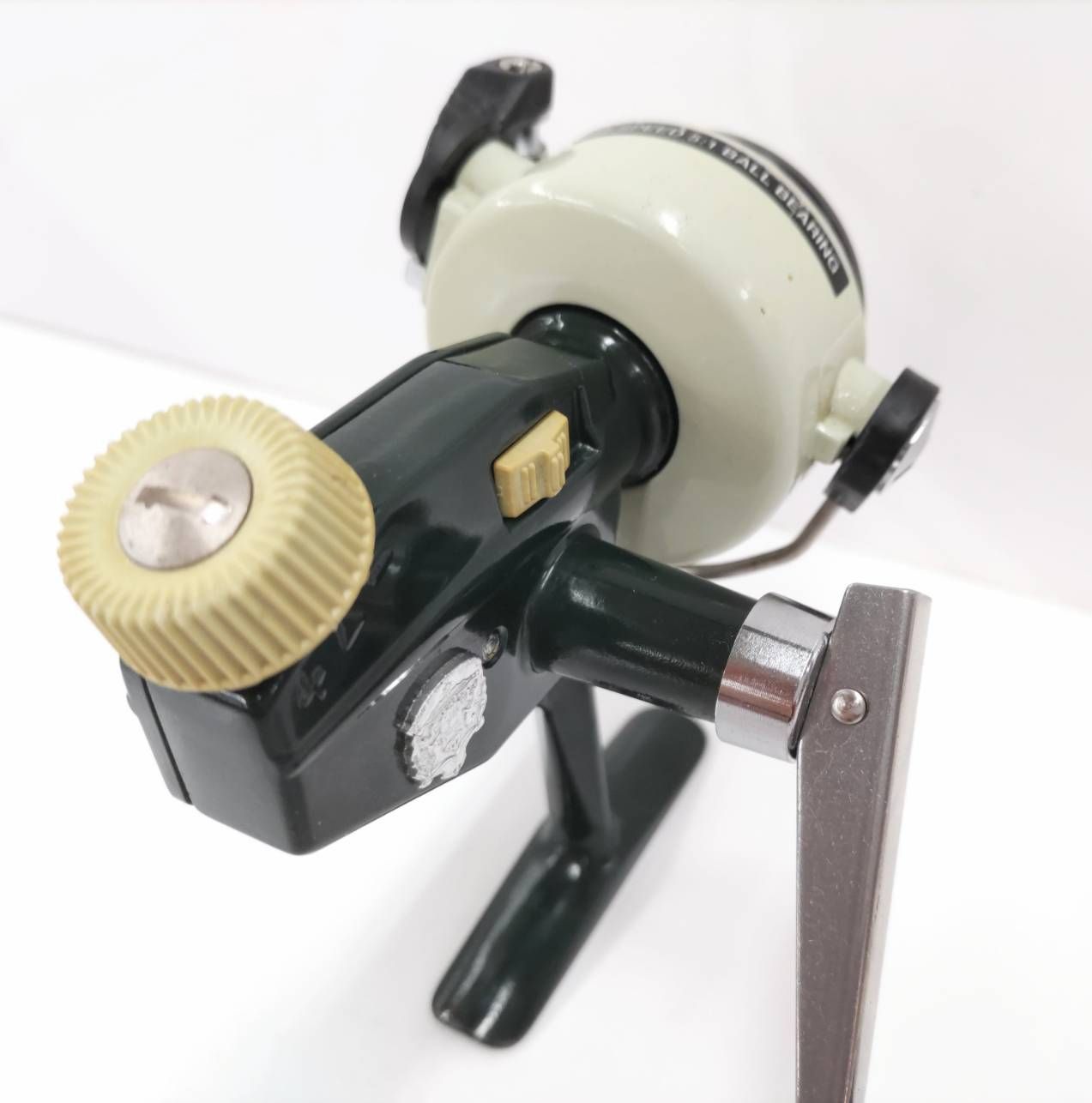 アブガルシア　カーディナル３３　７６０３０１ 美品 釣人応援セール】【機関良好】ABU アブ カーディナル33 ＃760301（01