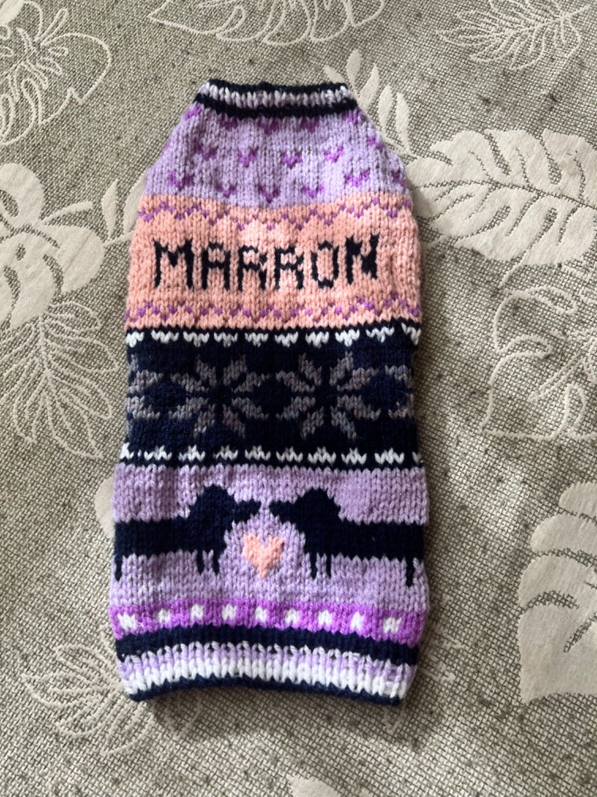 ハンドメイド♡手編み犬用セーター ダックスカウチン＆名入れ - メルカリ