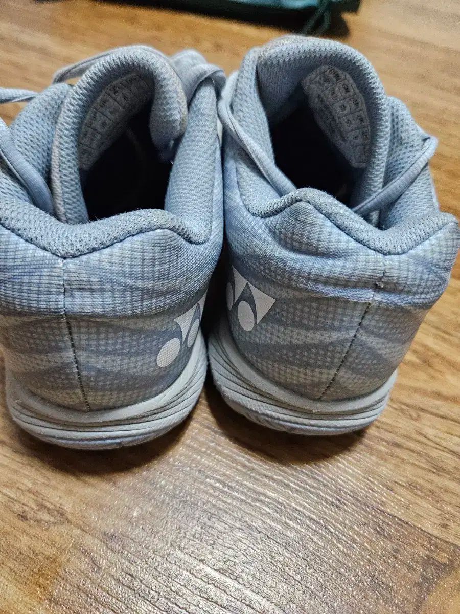 ヨネックス YONEX