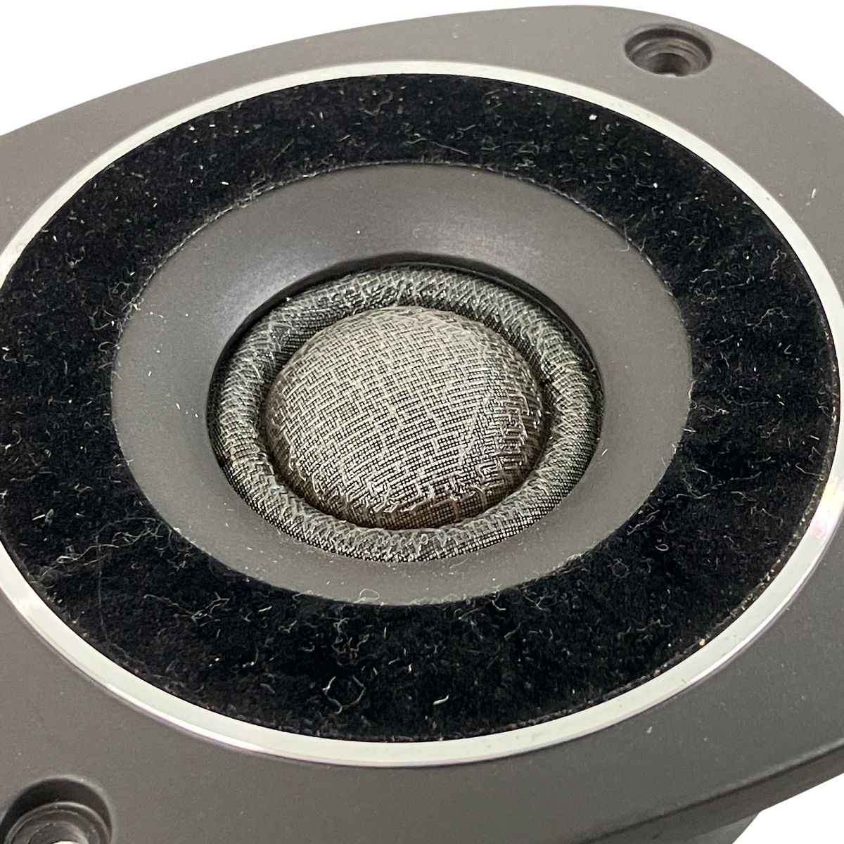 L8400P | High-performance 600-watt 12 inch Powered Subwoofer