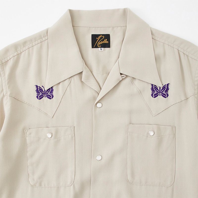 NEEDLES パープル蝶の刺繍 シャツ 半袖 ベージュ