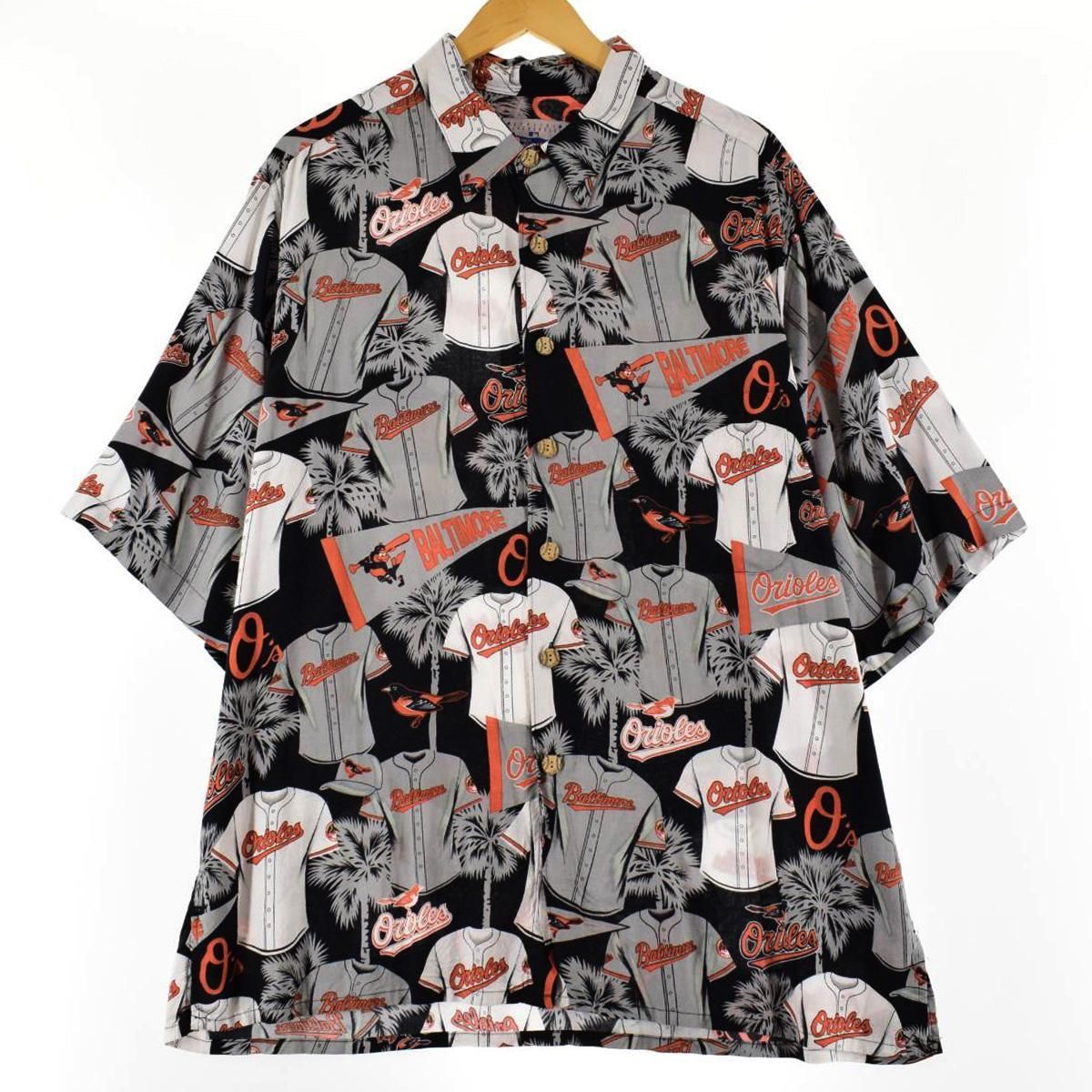 Reyn Spooner × MLB アロハシャツ　オリオールズ MLB® BALTIMORE ORIOLES KEKAI PERFORMANCE BUTTON FRONT – Reyn