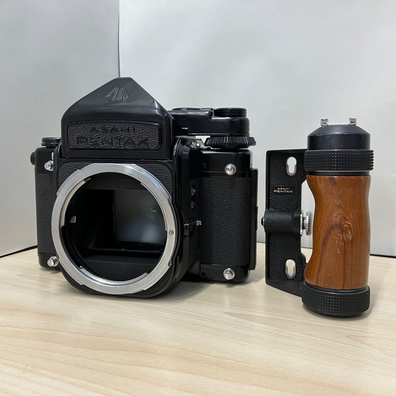 ◼️人気の中判◼️ PENTAX ペンタックス 6×7 アイレベル ボディ 赤城耕一：第17回 数多のプロ写真家に愛された完全なる実用仕事