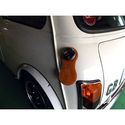 | 最高級タンニンレザー GBフューエルタンクパッド キーホルダー付 PUレザー タンク蓋穴直径 ローバーミニ 燃料タンクパッド ハーレー用 AQIMY パーツ（対応車種メーカーミニ）の通販 フューエルタンク 左右セット タンクパッド ラバーニーパッド ブラックグリル