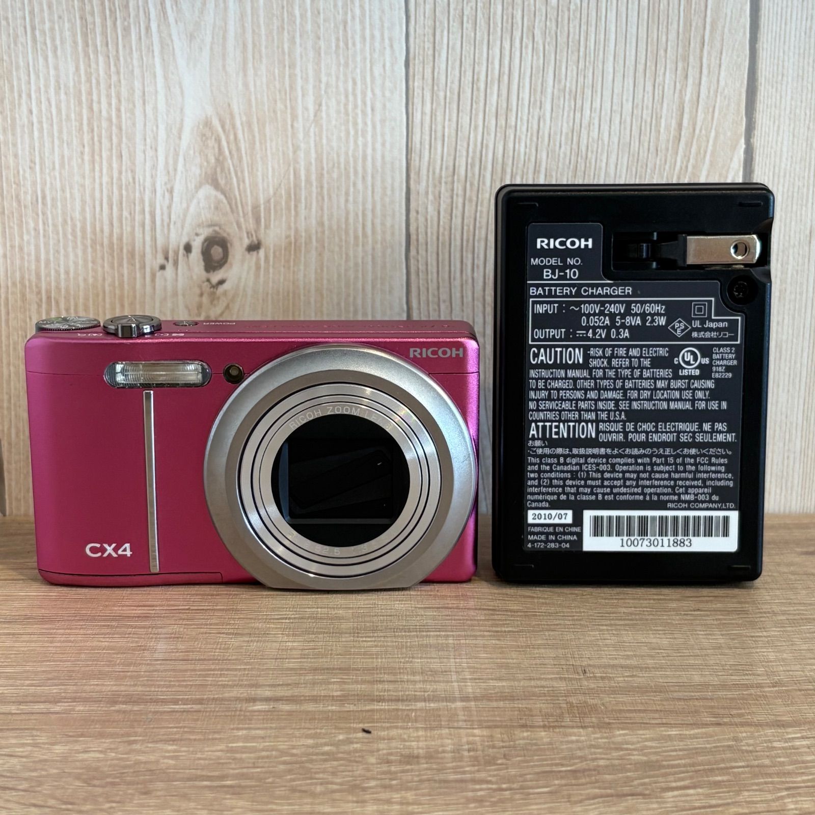 RICOH リコー CX4 ピンク デジカメ 充電器付き カメラ RICOH リコー