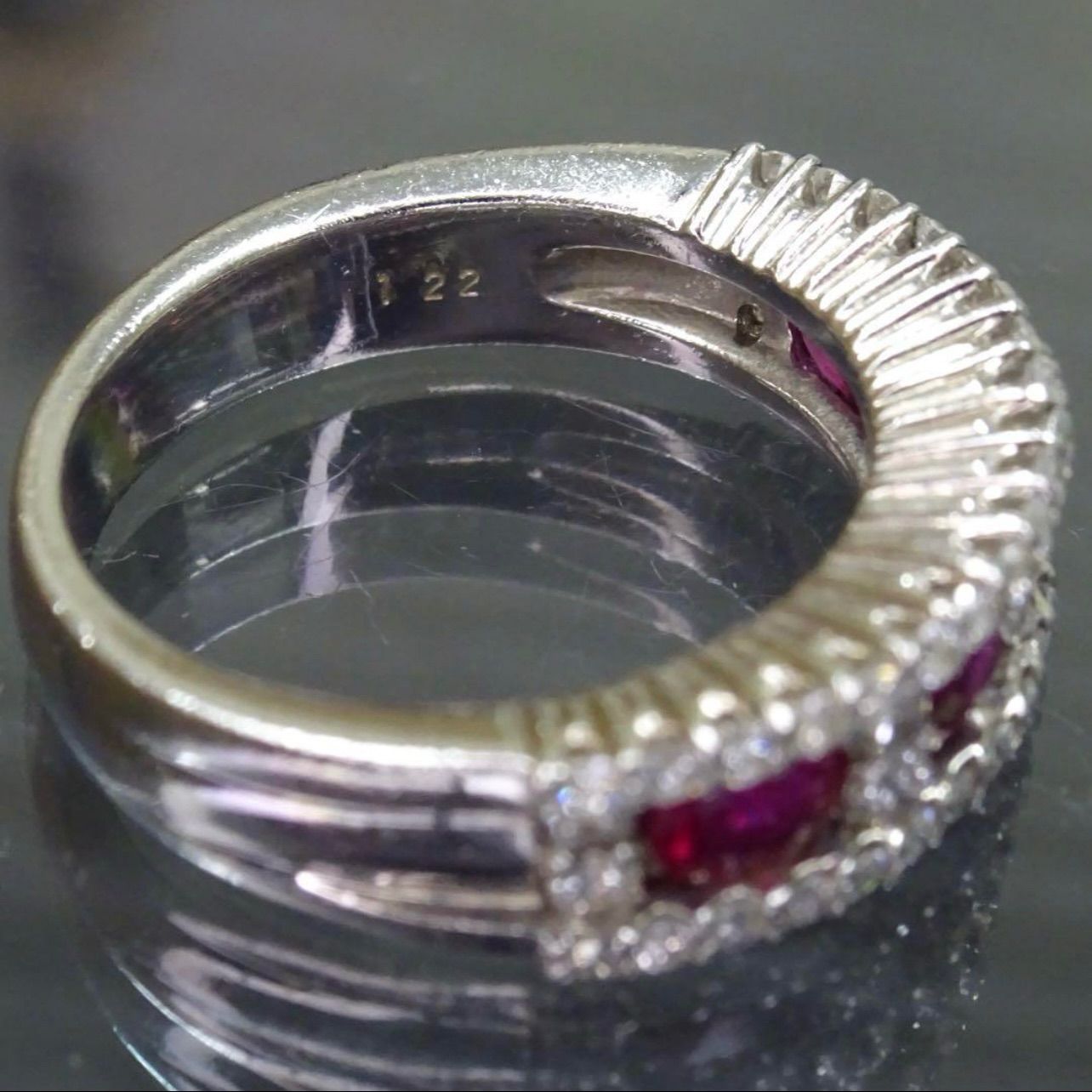 pt900プラチナ天然ルビー 1.22ct天然ダイヤモンド0.59リング11号 プラチナ pt900 天然ルビー1.22ct 天然ダイヤモンド0.59ct デザイン