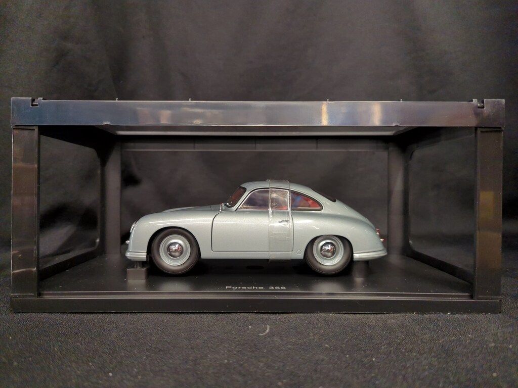 AUTOart 1/18 MILLENNIUM PORSCHE 356 COUPE 1950 (フィッシュ