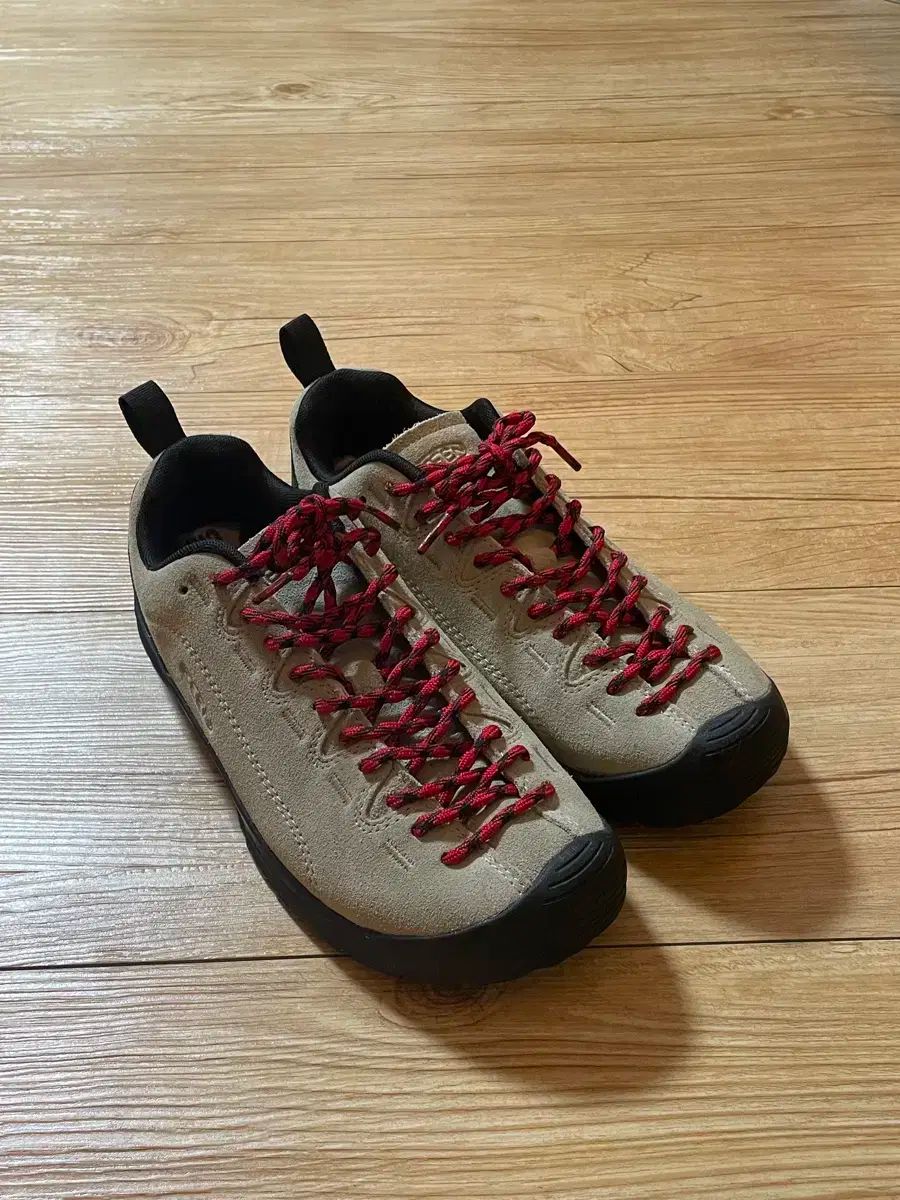 KEEN キーン ジャスパー スニーカー ベージュ 250