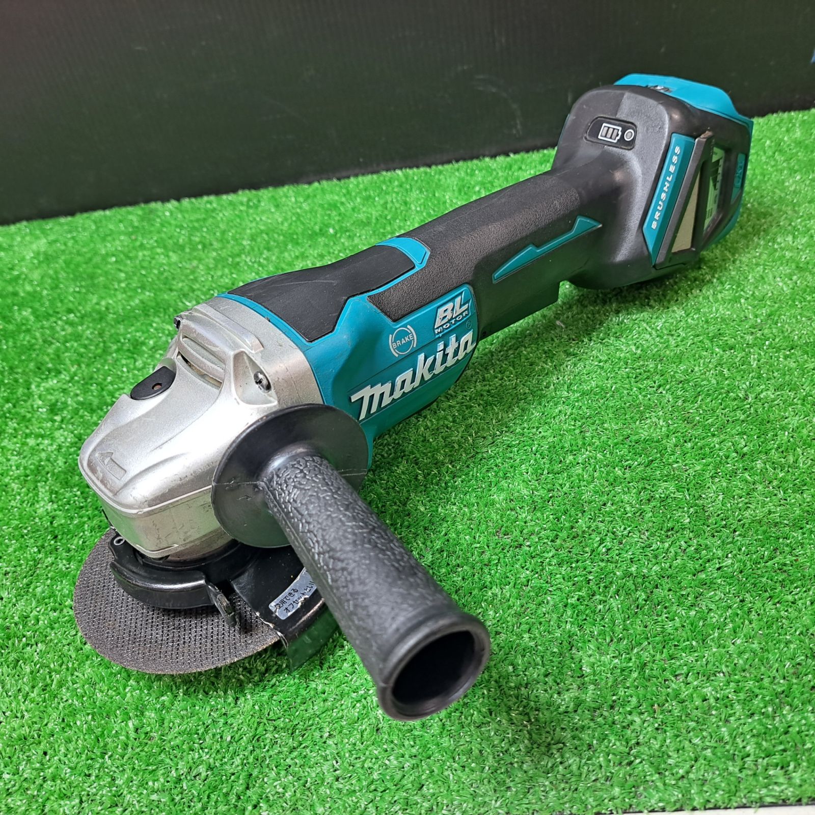 マキタ makita 100mmコードレスディスクグラインダ GA418DZ 岩槻店
