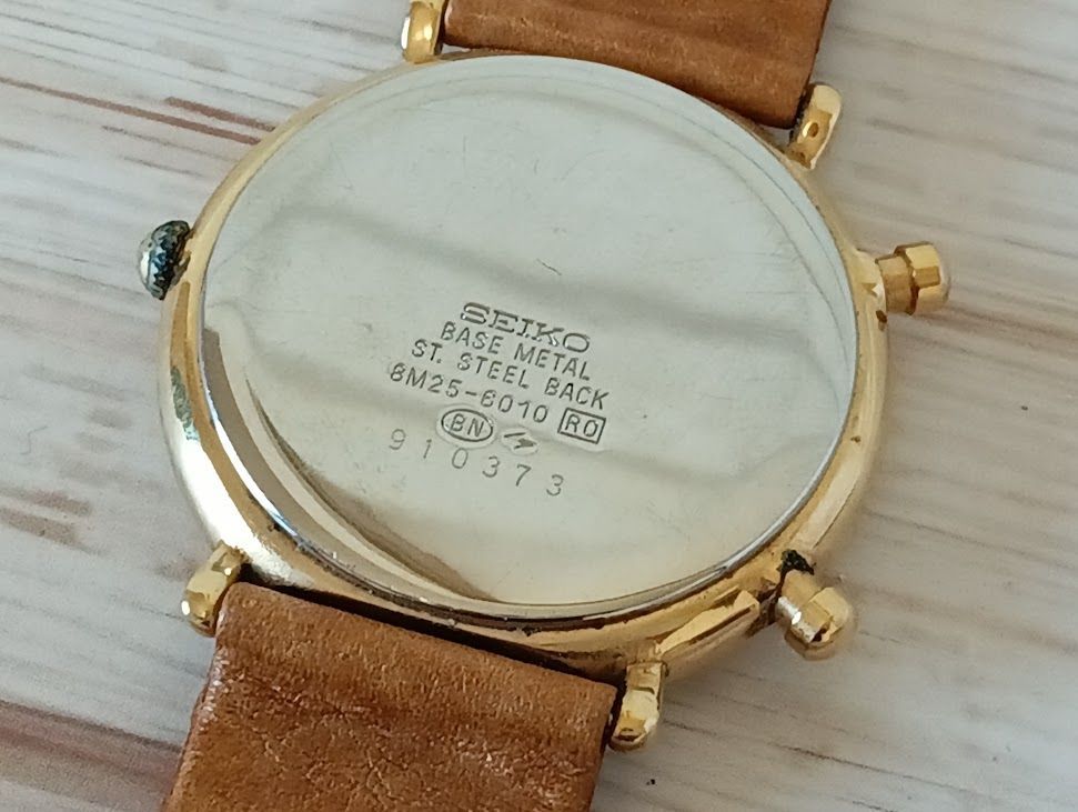 SEIKO 腕時計 8M25-6010 白文字盤 ローマン不動品ジャンク