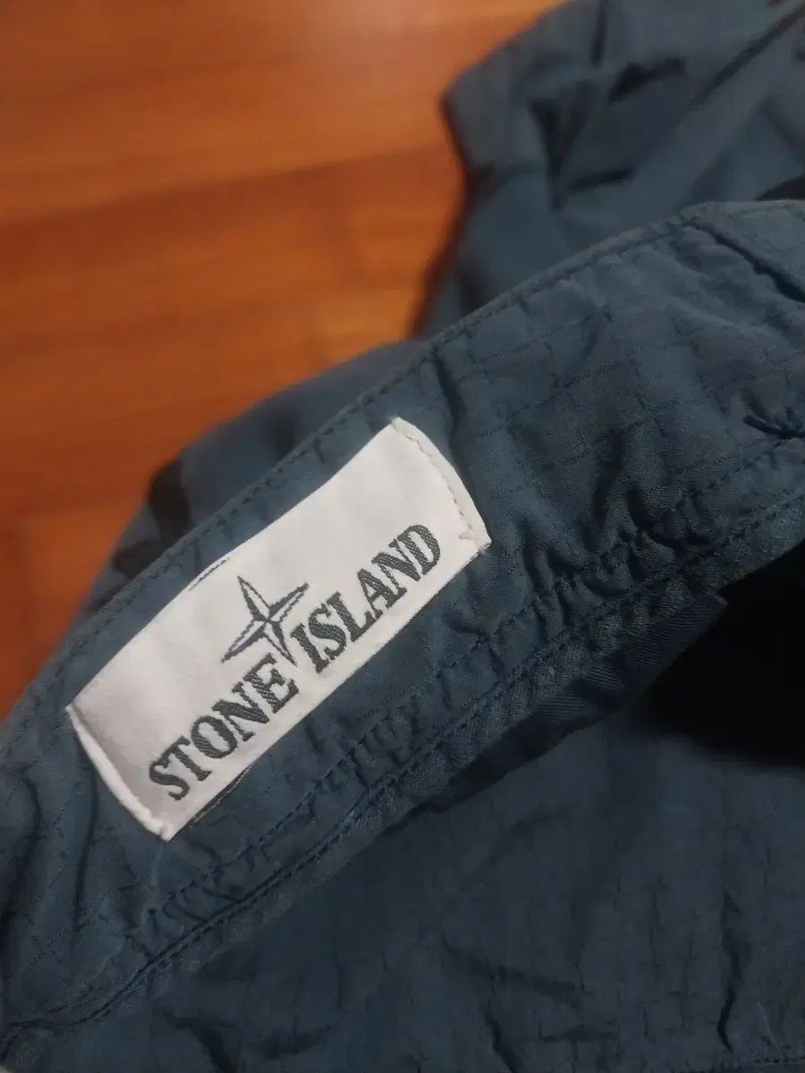 ストーンアイランドパンツ