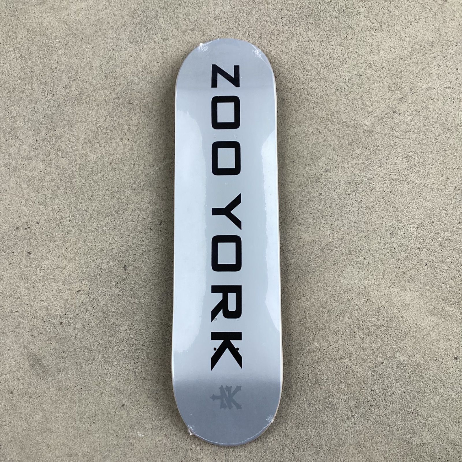 台湾製無地黒デッキテープ付き ZOO YORK ズーヨーク8.0デッキ