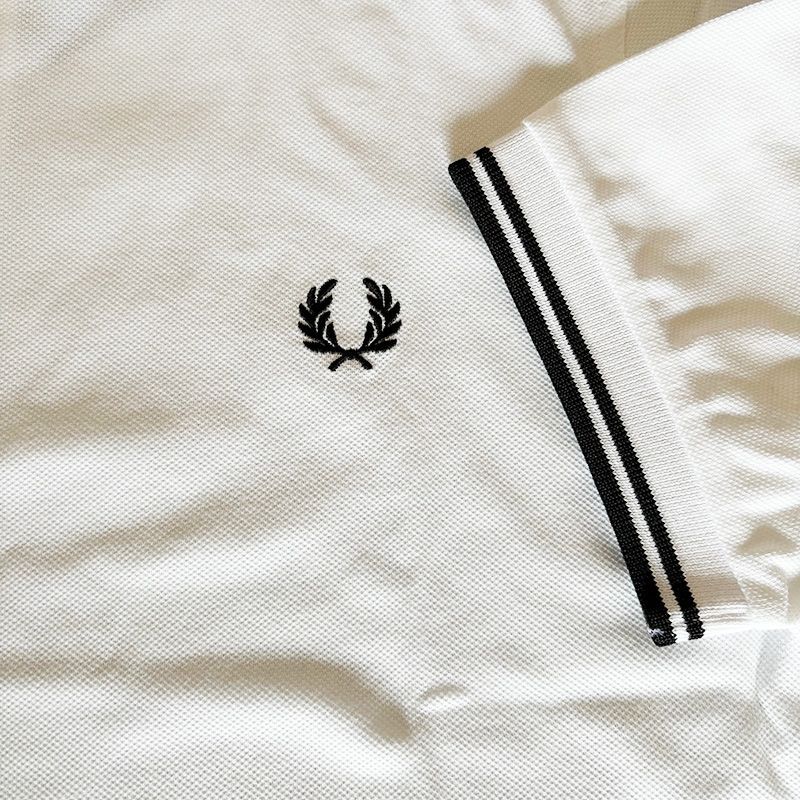 ☆2025春夏新入荷☆FRED PERRY フレッドペリー M3600 ポロシャツ 刺繍入り 半袖 ホワイト メンズ