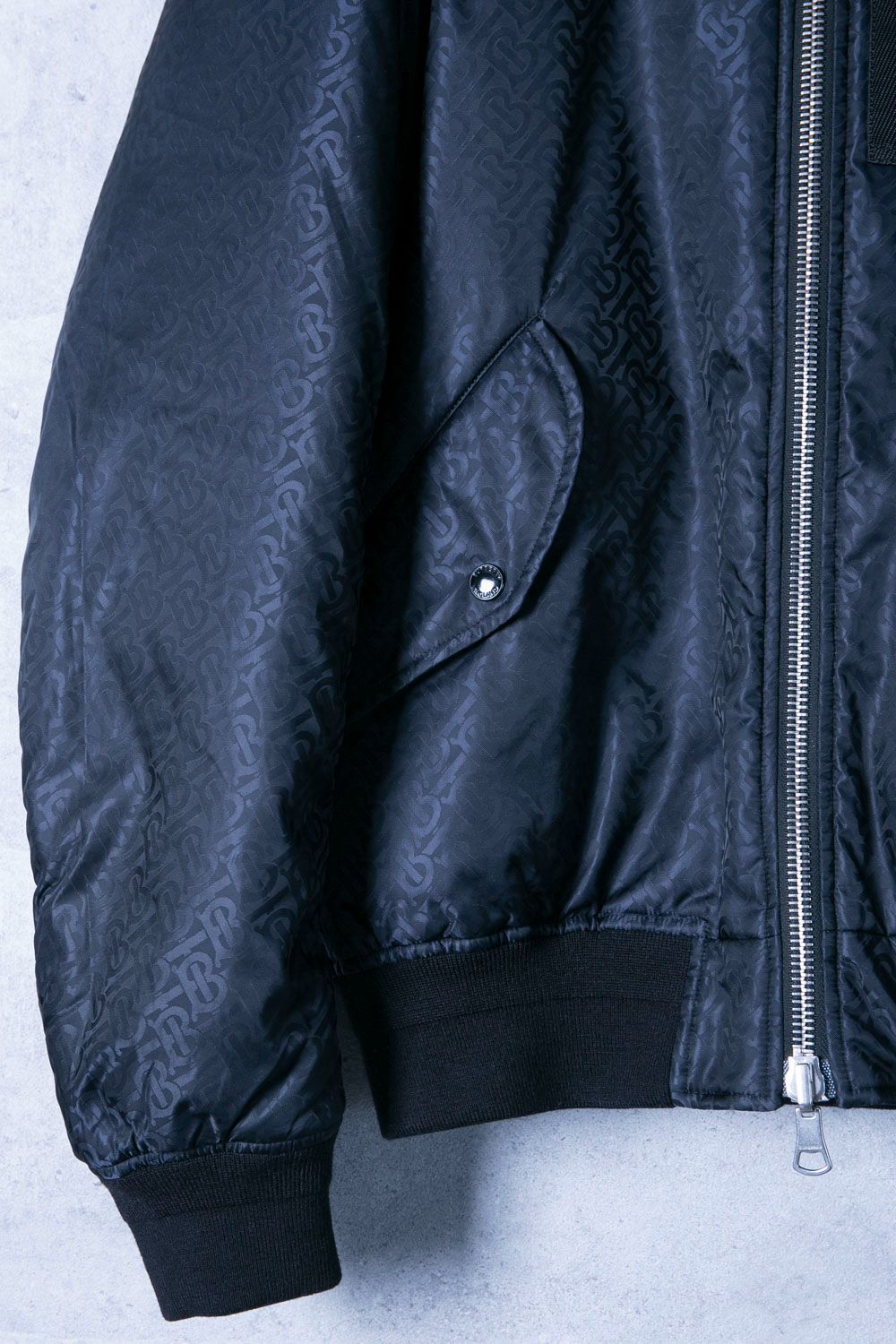 バーバリー　MA1 ブルゾン BURBERRY バーバリー メンズ パデッド ボンバー ジャケット MA1