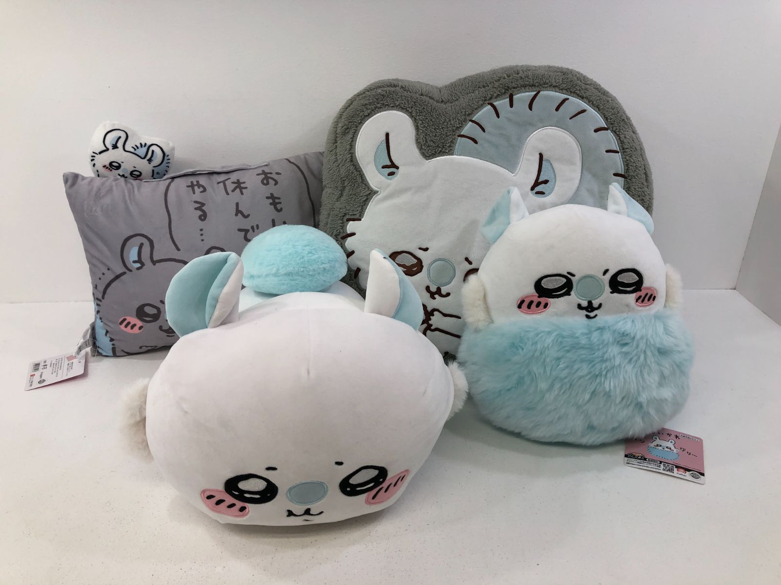 小牧店】モモンガ ぬいぐるみ クッション 4体セット ちいかわ
