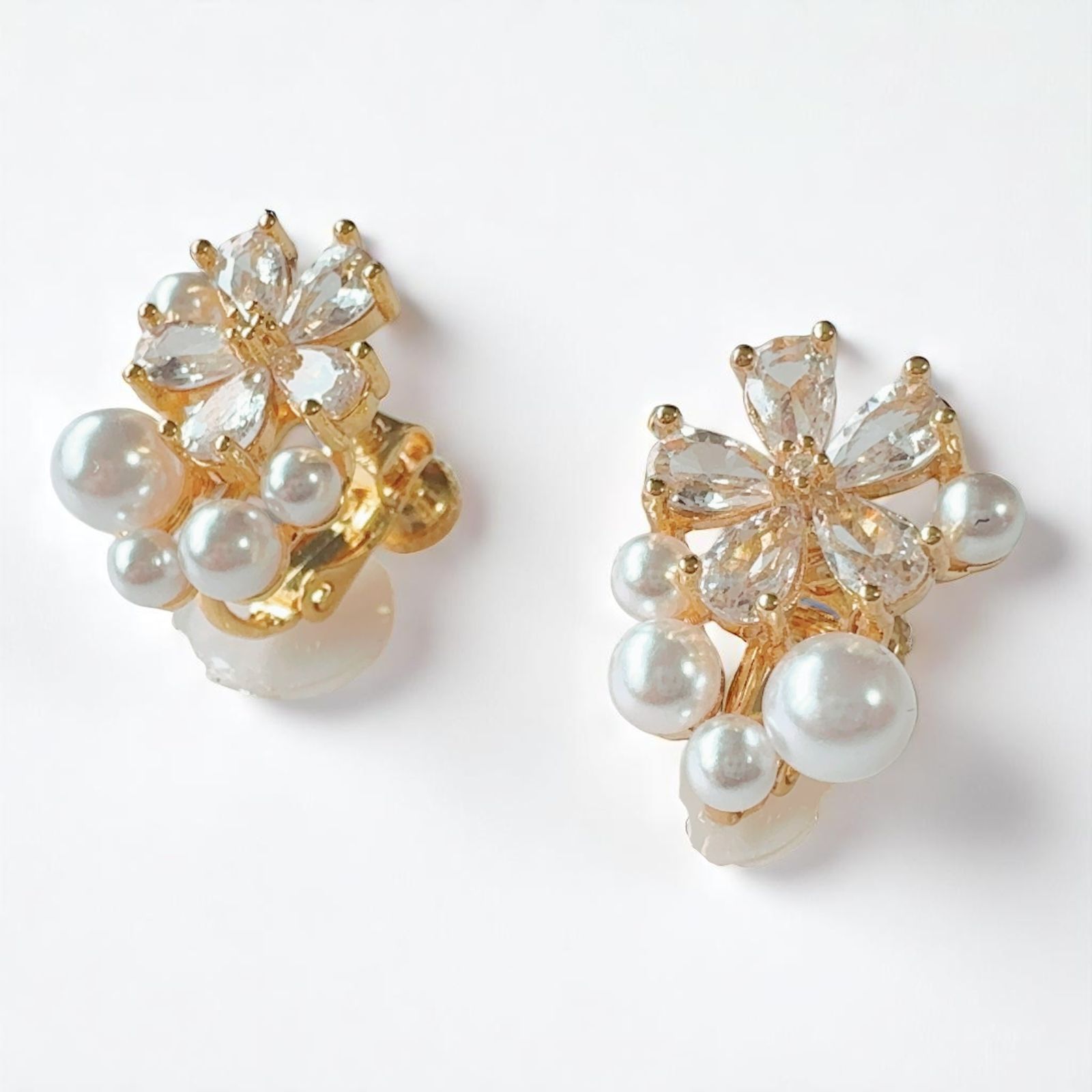 S35 色気 開放中 美の女神降臨 恋が動き出す クリスタル プルメリア パール フラワー イヤリング 特別なウィッカの魔法 サラ セレンディピティ 誘惑 デート モテる 強力 恋愛運 片想い 略奪愛 復縁 お守り 縁結び 白魔術 おまじない 開運