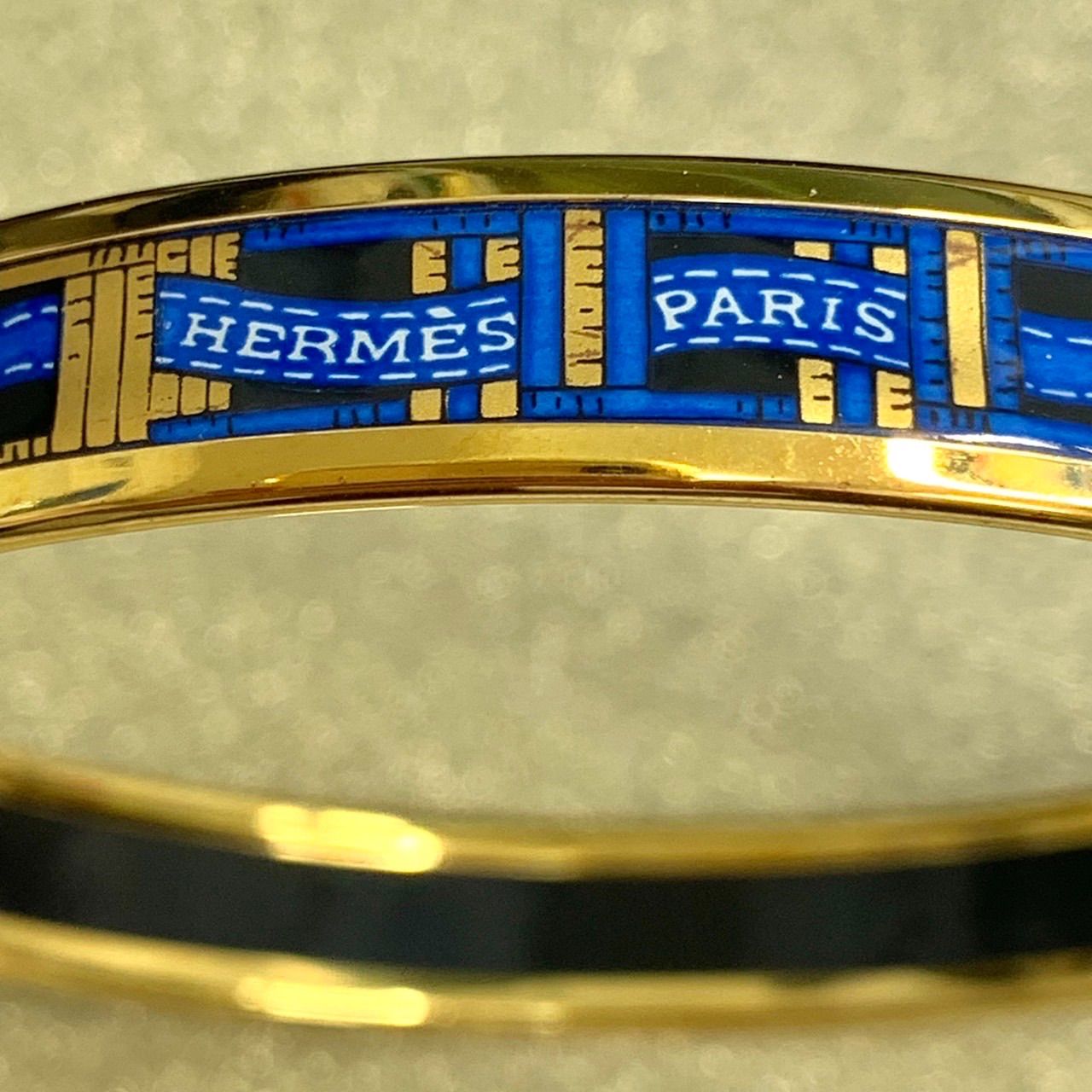 【美品】HERMES エルメス エマイユ PM 七宝焼き バングル ゴールド HERMES/エルメス】エマイユ 七宝焼き バングル ゴールド 箱付き
