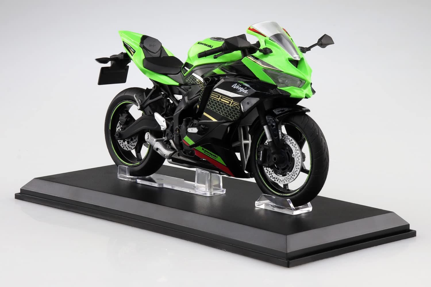 グリーン スカイネット 1/12 完成品バイク カワサキ Ninja ZX-25R ライム