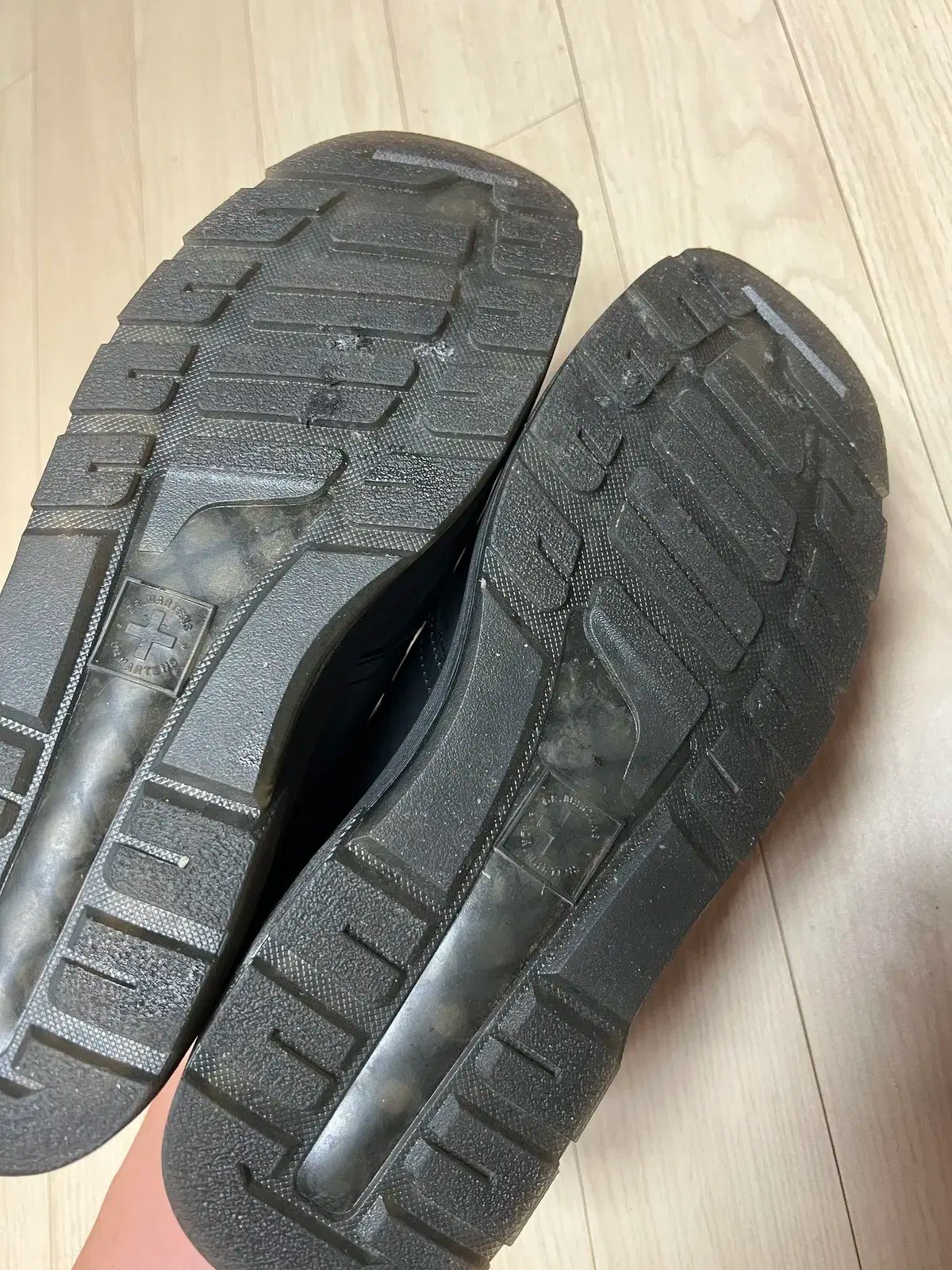  280 DR. MARTENS ドクターマーチン クルーソン ロー 黒 ローファー ブーツ 革靴