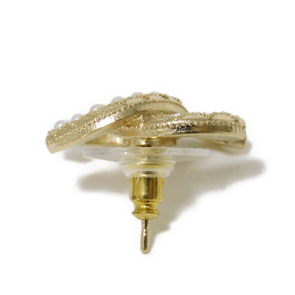 CHANEL ゴールドスタッドピアス パール付き美品