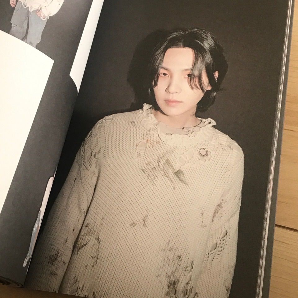 Agust D(SUGA) 直筆サイン「D-DAY」VERSION 02 CD - メルカリ