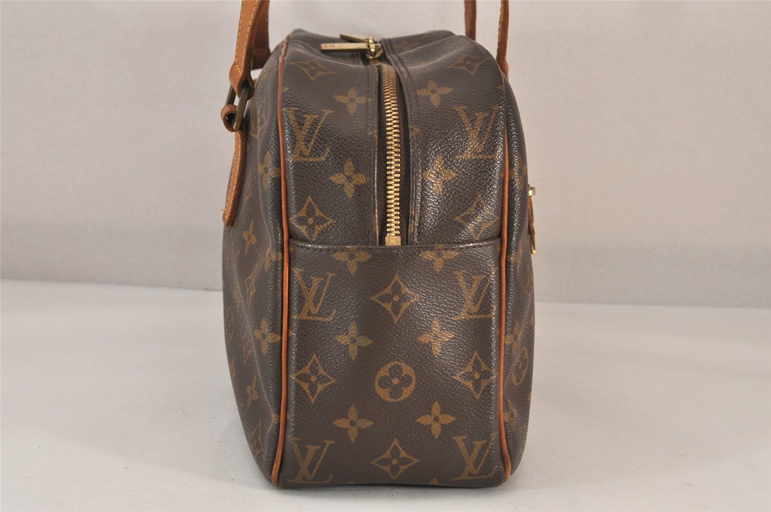 VUITTON モノグラム トートバッグ　シテGM ルイヴィトン LOUIS VUITTON シテGM モノグラム ショルダーバッグ