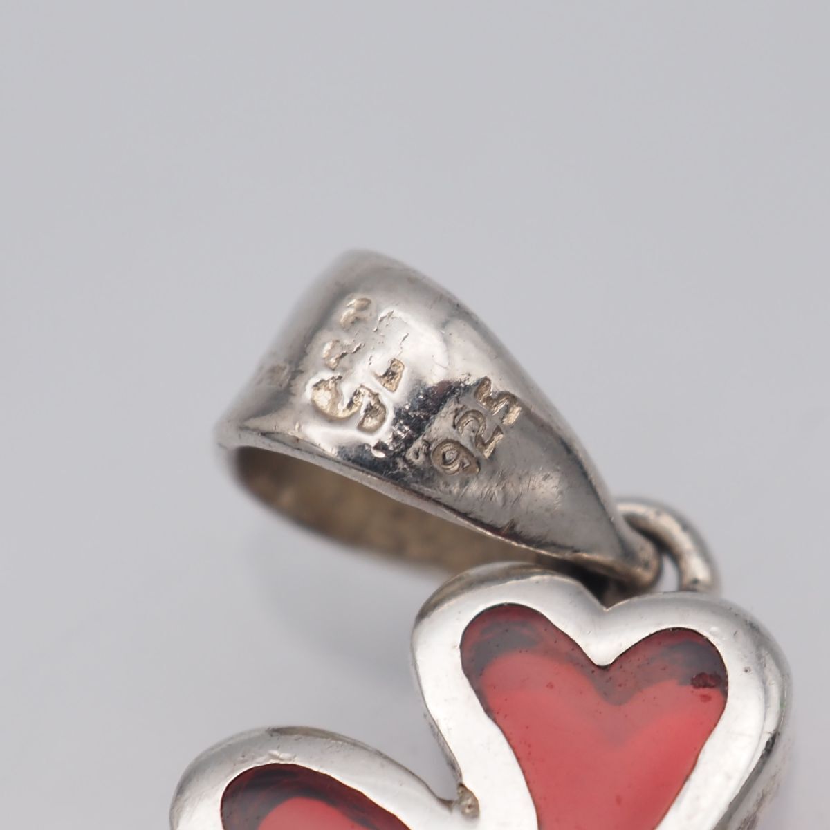 G763 ヴィンテージ 925刻印 ペンダント トップ レッドカラー デザイン