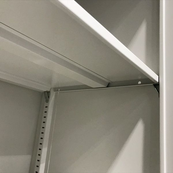 オカムラ グレー