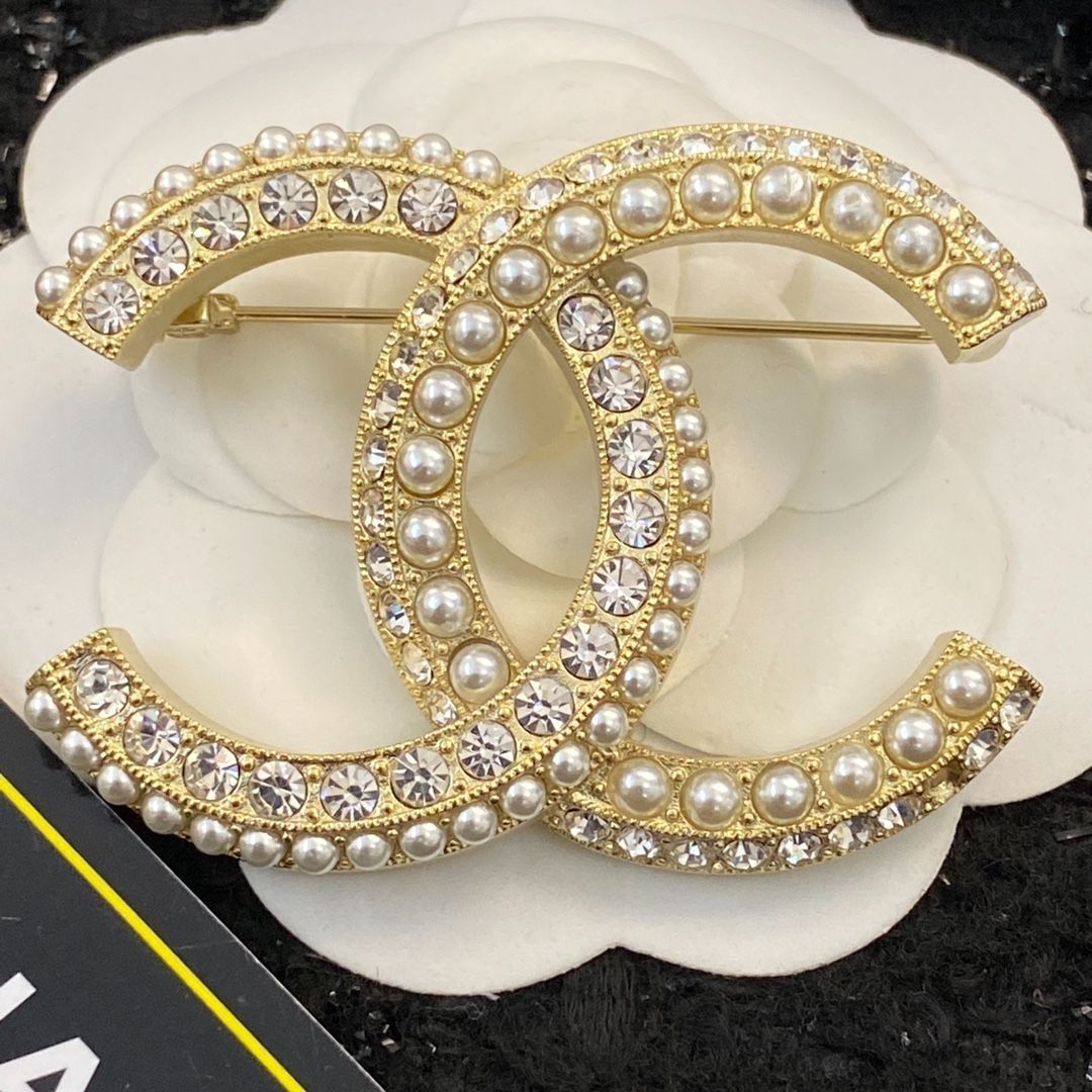 ☆煌めくモチーフ☆シャネル ブローチ 希少】上品な煌めきが止まらない☆CHANEL☆ブローチ☆シルバー