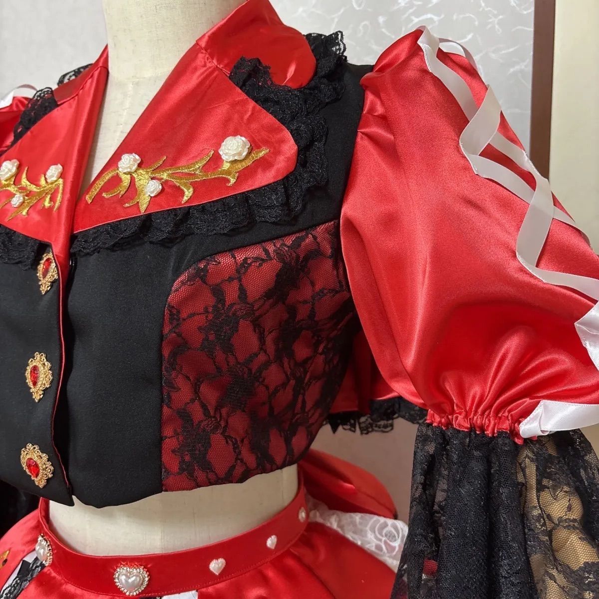 アイドル衣装 コンカフェ衣装 黒 赤 ゴールド - メルカリ